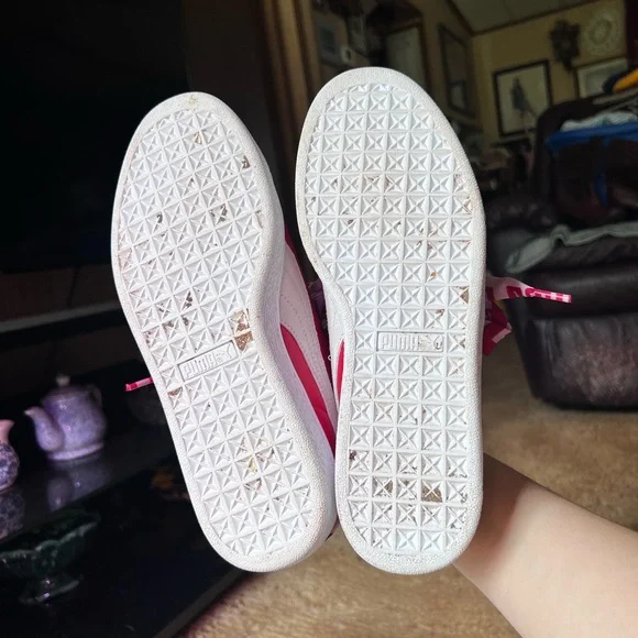 PUMA WOMEN'S BASKET HEART DE
SNEAKERS BOW LACES. - Picture 10 of 17